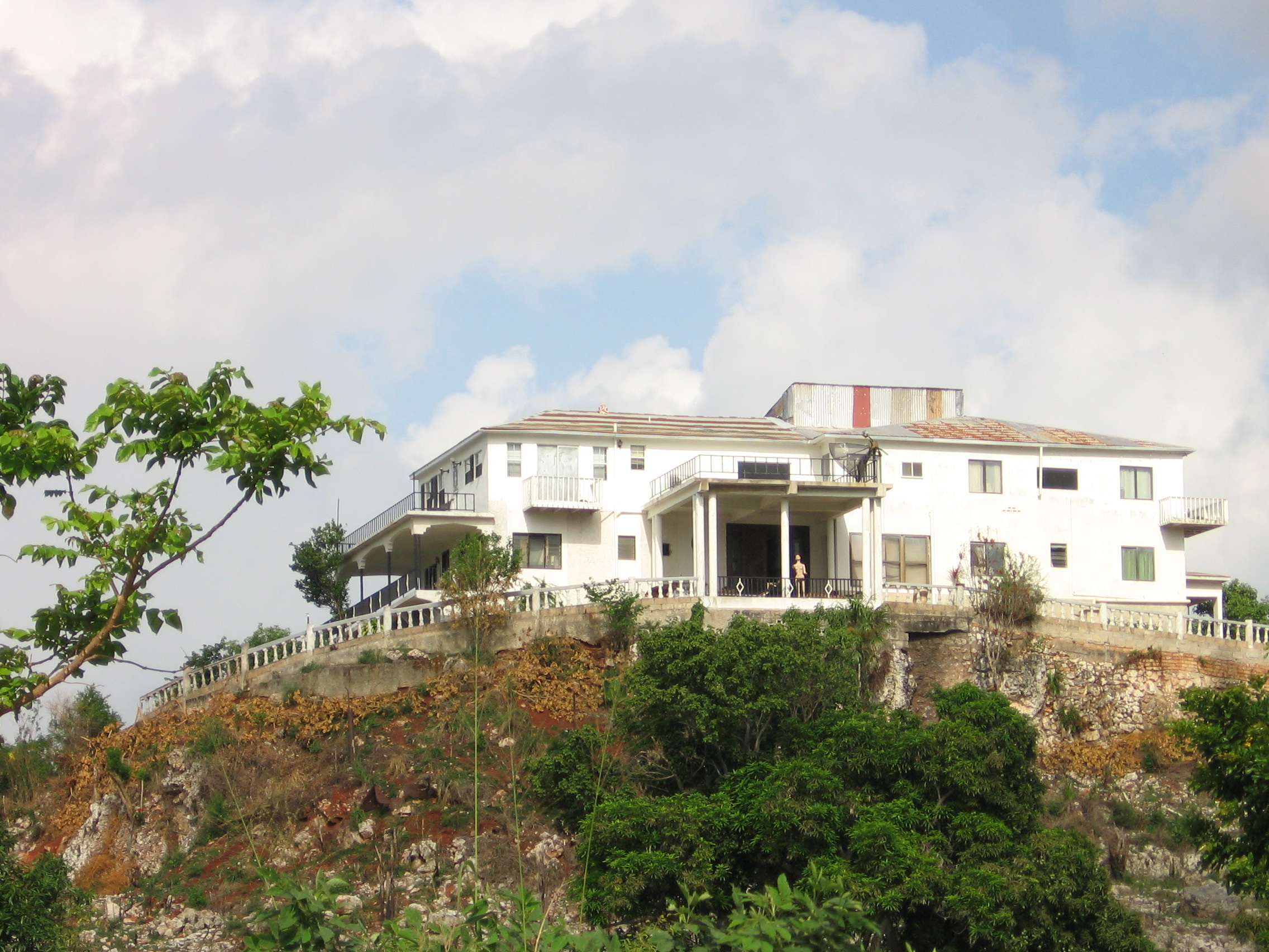 stacie real estate agent jamaica best